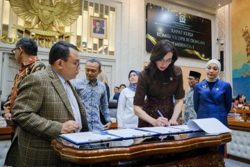Kemenpar-DPR lanjutkan bahas RUU Kepariwisataan ke paripurna