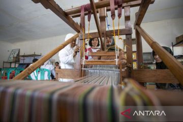 Upaya pelestarian tenun Indramayu