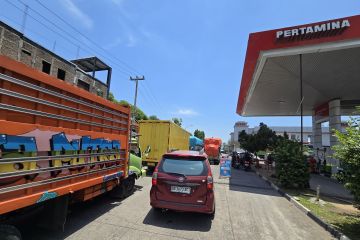 FOTO - BBM di Makassar mulai langka