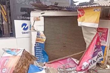 Cerita ibu di Cakung terluka akibat rumahnya ditabrak bus Transjakarta