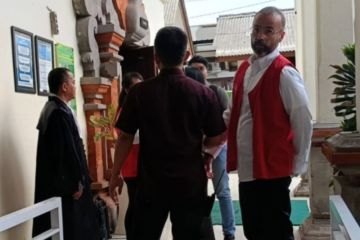 Hakim vonis WNA Kanada 1,5 tahun penjara penipuan sewa vila 