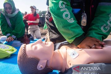 Pelatihan bantuan hidup dasar di Bandung