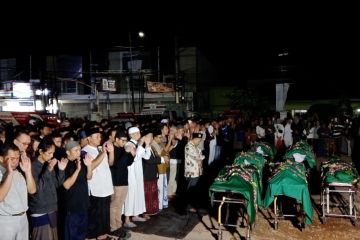 8 korban tewas kecelakaan bus di Probolinggo diserahkan pada keluarga