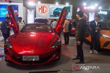 Pameran otomotif GIIAS 2025 di Bandung