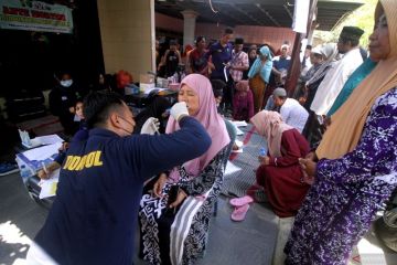 Pengumpulan data keluarga korban mushalla ambruk di Ponpes Al Khoziny