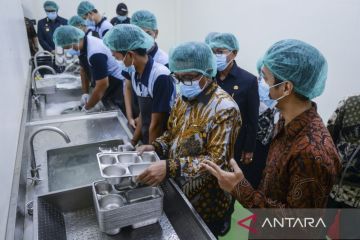 Gubernur Banten tinjau SPPG di Tangerang