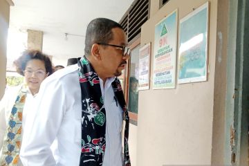 KSP bantu pengembangan UKS SMA Negeri 1 Tanjungpandan 