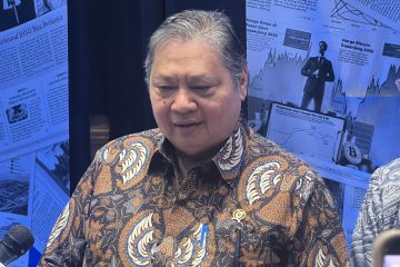 Menko Airlangga masih kaji kenaikan UMP 2026