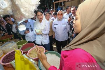 Wamendag tinjau pasar tradisional di Kendari
