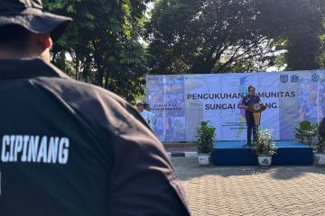 KLH gandeng komunitas dukung bersihkan sampah dari Sungai Cipinang