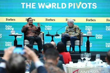 Seskab catat 8 poin dialog Prabowo-Forbes, soal kepemimpinan dan MBG