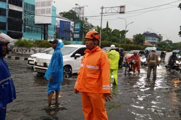 Banjir di Jaksel mulai surut, dari 35 RT kini tinggal sembilan