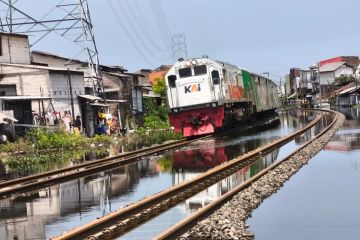 Dua KA di Jember mulai dapat melintas jalur rel Semarang pacsabanjir
