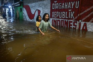 54 RT di Jakarta masih kebanjiran
