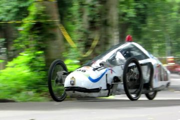 Keseruan Kontes Mobil Hemat Energi 2025 di Universitas Jember