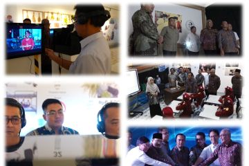 Momen menteri nikmati pameran ANTARA satu tahun pemerintahan Prabowo