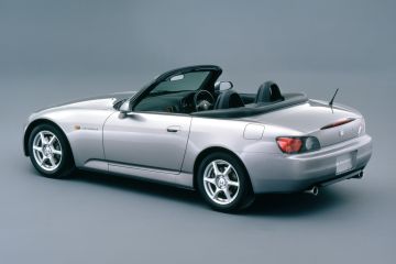 Honda masuki masa sulit akibat persaingan dagang dan semi konduktor