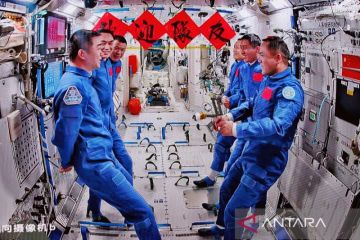 Awak wahana Shenzhou-20 kembali ke Bumi pada 5 November