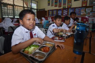 MBG khas Minang SPPG Polda Sumbar