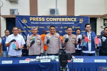 Polisi Tangerang bongkar penyelundupan ganja dalam kerangka Vespa