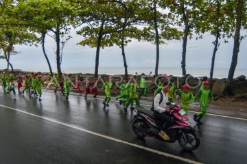 Tsunami drill di Padang