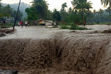 Getaran banjir lahar hujan Semeru tercatat dua kali selama 3 jam lebih