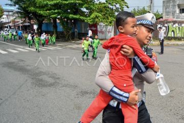 Tsunami drill di Padang