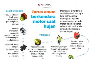 Jurus aman berkendara motor saat hujan