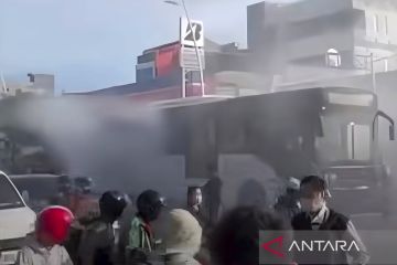 Transjakarta pastikan penumpang selamat terkait insiden bus berasap
