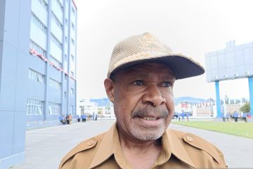 Pemprov Papua Pegunungan berikan hibah mobil ambulans ke RSUD Wamena