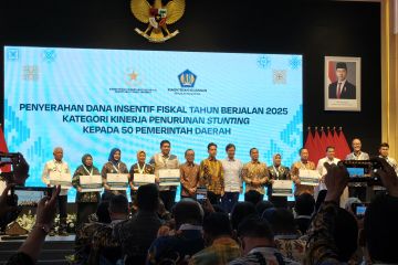 Gibran bagi insentif miliaran buat 50 daerah sukses tekan stunting