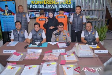Polda Jabar bekuk dua tersangka korupsi proyek jalan di Kuningan