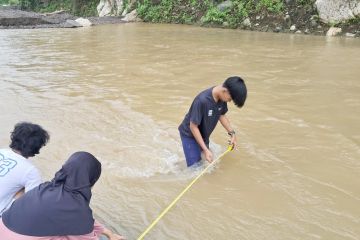Mahasiswa FMIPA UI membuat peta multidimensi enam desa di Sukabumi berbasis satelit