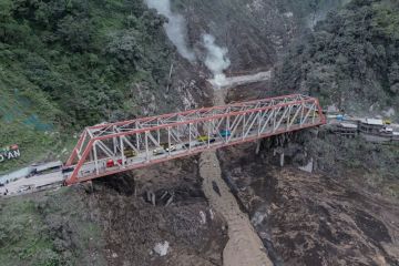 Abu vulkanik Gunung Semeru