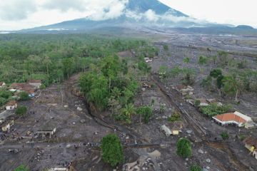 Penanganan bencana erupsi Gunung Semeru