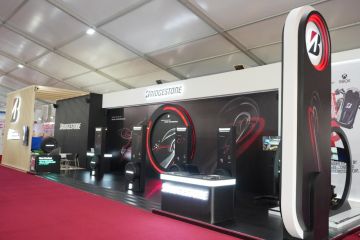 Hadir perdana di GJAW, Bridgestone pajang ban touring hingga EV