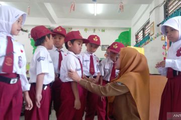 Guru adalah sosok yang sudah selesai dengan dirinya