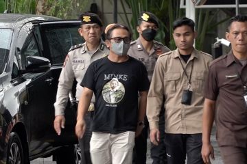 Orang kepercayaan Bupati Ponorogo berinisial KPU tiba di Gedung KPK