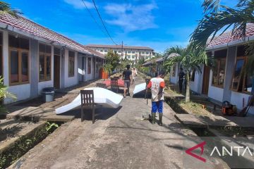 Gubernur Jawa Barat berencana bangun kampung bagi korban bencana Padang