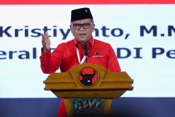 Hasto serukan kader PDIP respons bencana alam dengan gerakan nyata