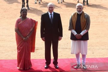 Putin tegaskan pasok energi ke India dalam pertemuan dengan Modi