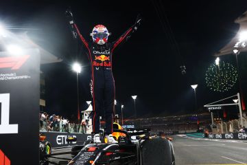 CEO McLaren tak tutup opsi tarik Verstappen dari Red Bull