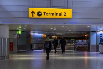 Insiden di Bandar Udara Heathrow London sebabkan gangguan