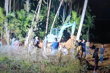 17 jenazah korban banjir bandang di Agam dimakamkan massal di Bungus Padang