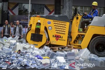 Pemusnahan barang bukti hasil penindakan pelanggaran kekayaan Intelektual