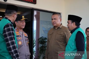 24 jenazah korban banjir Sumbar dimakamkan secara massal Rabu siang