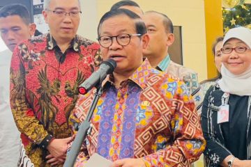 Siswa SDN Kalibaru 01 Cilincing masih belajar secara online