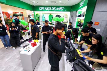 Persebaya hadirkan toko resmi klub di Royal Plaza Surabaya