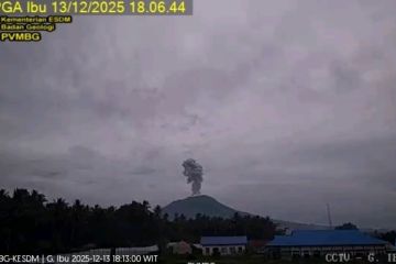 Gunung Ibu hari ini Sabtu semburkan abu setinggi hingga 1.000 meter