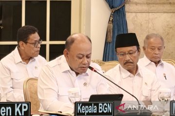 Kepada Prabowo, Kepala BGN akui bisa stabilkan harga pangan lewat MBG